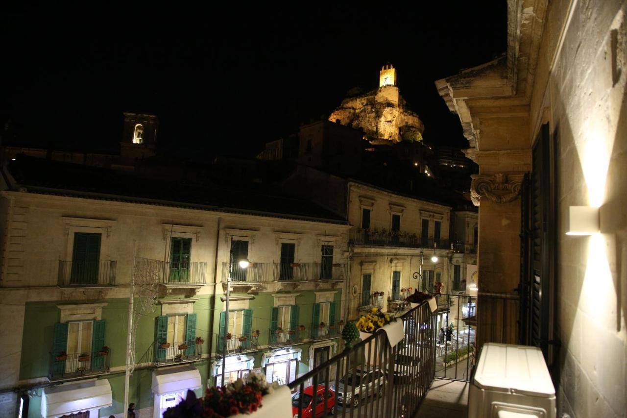 Casa Vacanza Da Dina Modica Exterior photo